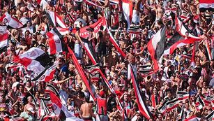 Asesinaron a un hincha de Chacarita Juniors durante el encuentro entre el Funebrero y Deportivo Maipú. / Gentileza.