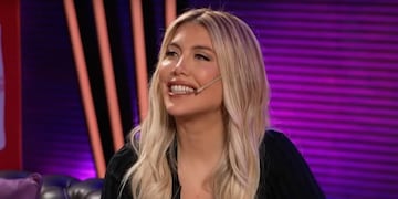 Wanda Nara se sumó a la tendencia de la bandana y revolucionó Instagram con la bikini diminuta del momento