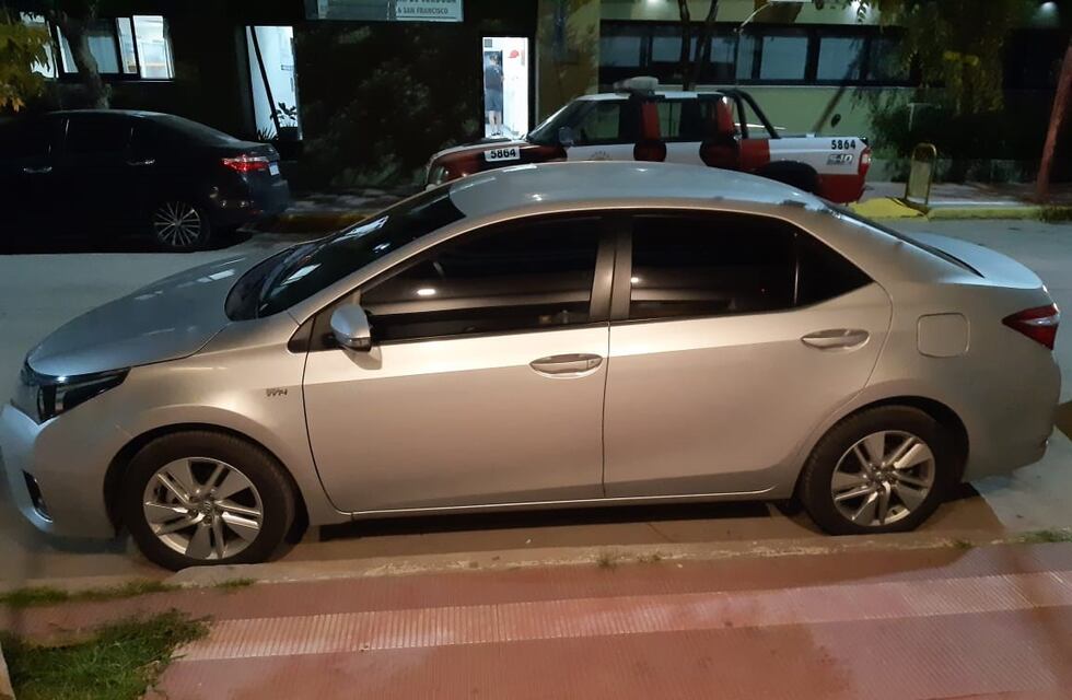 Policía de Arroyito recuperó un vehículo con pedido de secuestro de Córdoba