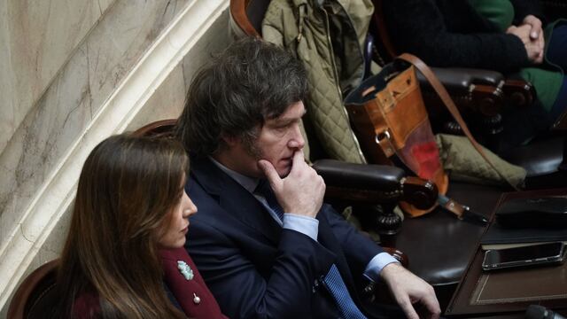 El candidato presidencial de La Libertad Avanza Javier Milei en la Asamblea Legislativa. Foto: Clarín