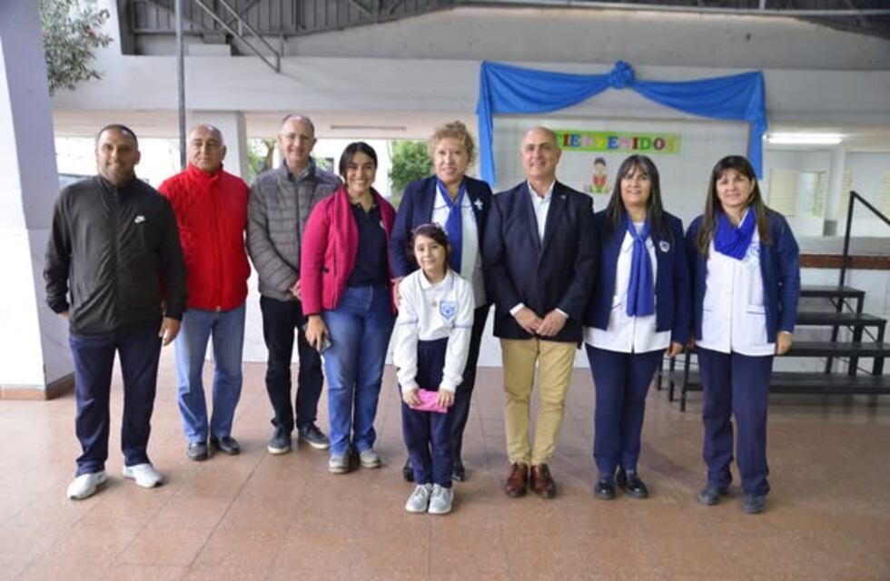 Molinuevo visitó la Escuela Pablo Haimes y acordó mejoras para el predio