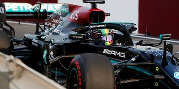 Hamilton domina por ahora en Arabia Saudita con Mercedes.