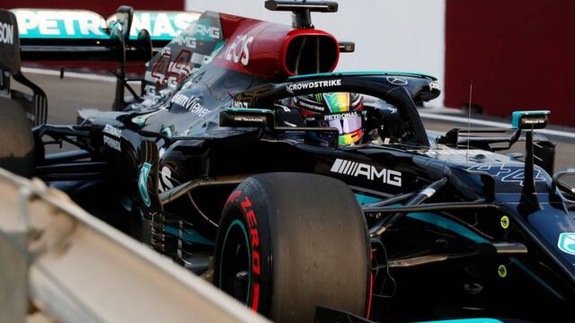 Hamilton domina por ahora en Arabia Saudita con Mercedes.