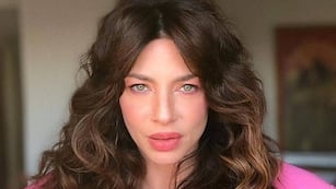 A puro fuego: Romina Gaetani impactó con un vestido total black / Foto: Instagram