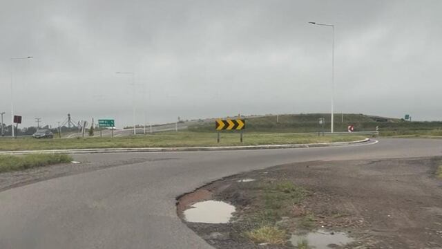 La complicada rotonda del acceso sur de Rafaela, sin iluminación