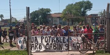 Vecinos de Cabín 9 marchan para pedir agua potable (Yolanda Ruiz)