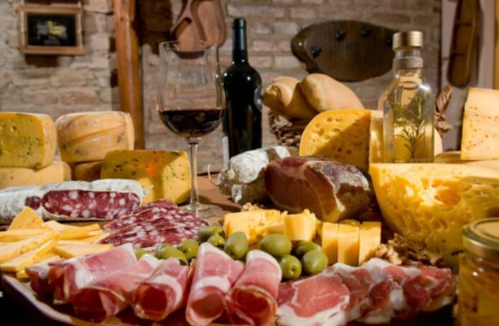 Picada, vino, platos caseros y entrada gratis: cuándo será la tradicional fiesta en Córdoba