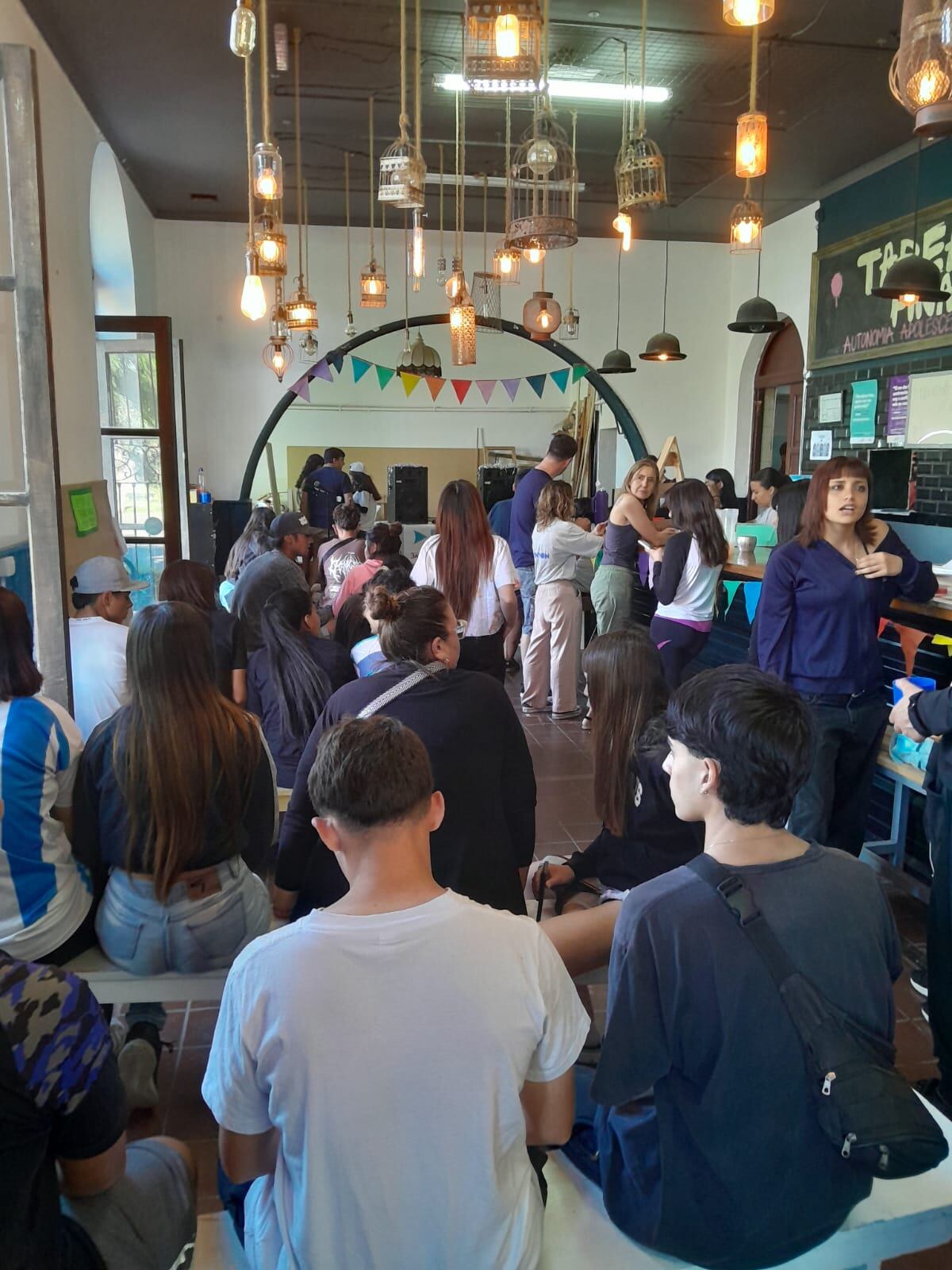 Envión: Tres Arroyos tiene 10 nuevos barberos y peluqueros que recibieron su certificado