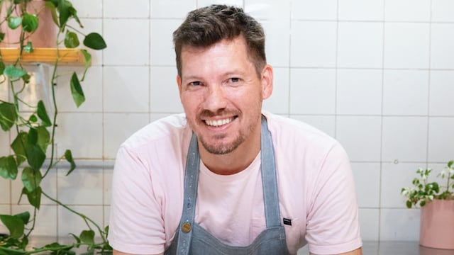 Juan Dadomo, el maestro pastelero detrás de las dulces preparaciones de La Capke.