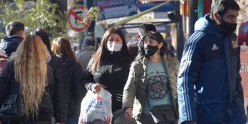 El Ministerio de Salud informó que hasta la fecha se registraron en Mendoza 121.388 casos positivos confirmados Covid-19. Orlando Pelichotti / Los Andes