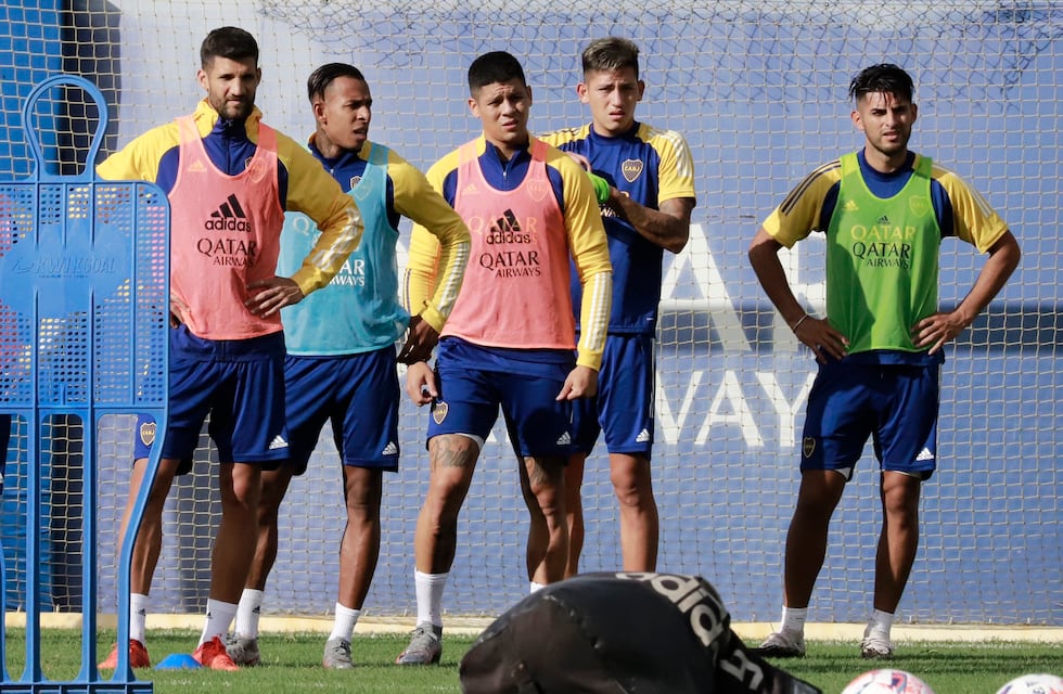 Marcos Rojo sufrió una molestia muscular en su primer entrenamiento con Boca