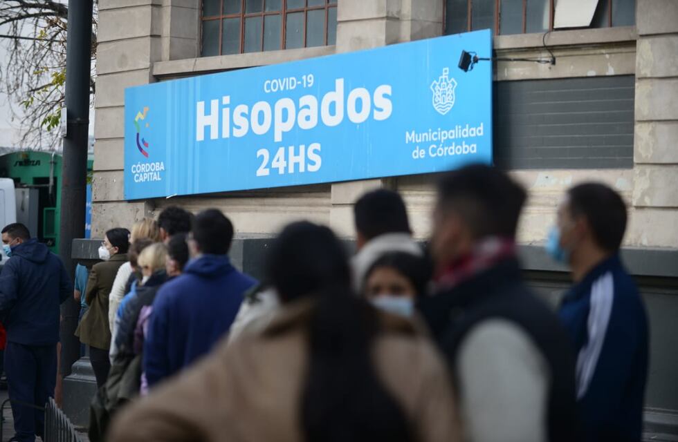 Covid en Córdoba: sorpresivas filas en los centros de testeo