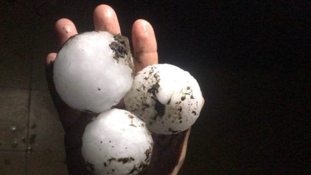 Granizo de gran tamaño en la zona de Bulnes. (Foto: Gentileza)