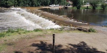 El afluente creció tras las intensas lluvias.