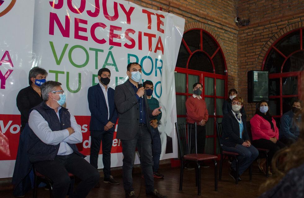 “No estoy para discursos, estoy para trabajar”, dice Omar Gutiérrez