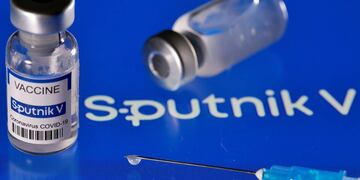 La eficacia de la vacuna Sputnik V frente a la variante Delta del coronavirus fue del 83,1% contra la infección sintomática y del 94,4% frente a las hospitalizaciones. Archivo