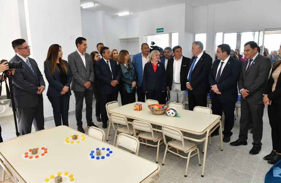 Jaldo encabezó la apertura de nuevas salas de nivel inicial en 7 de Abril