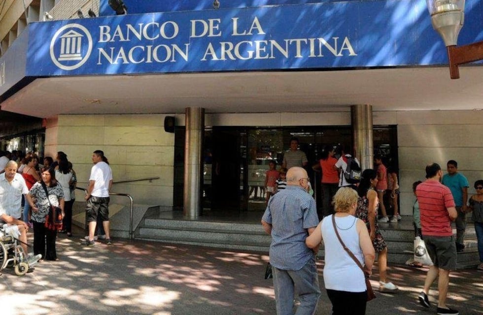 A 20 años de la crisis de 2001: los sueños de mendocinos que quedaron atrapados en el corralito