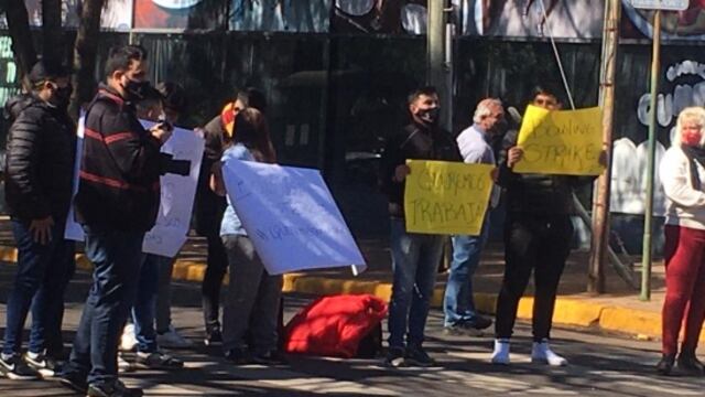 Bowling Strike: trabajadores del lugar reclaman por la clausura del local.