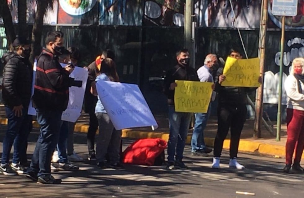 Bowling Strike: trabajadores del lugar reclaman por la clausura del local