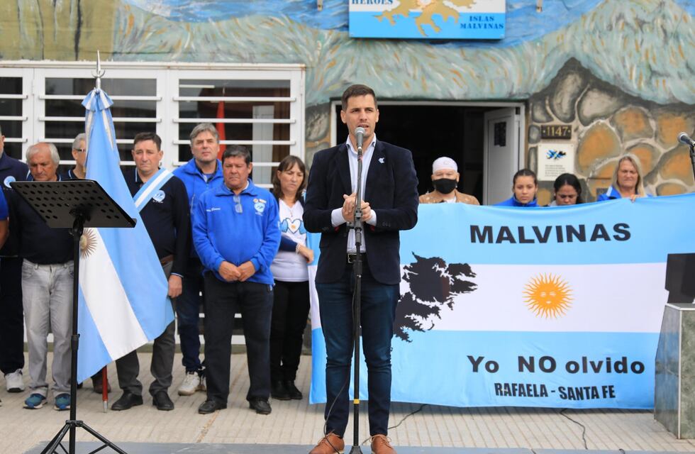 Rafaela rindió homenaje a los veteranos y caídos en la Guerra de Malvinas