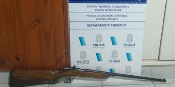 Amenazó a su familia con una carabina