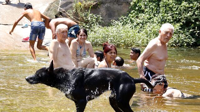 ID:6802046 Ola de Calor Carlos Paz. balneario el Fantasio
yanina aguirre