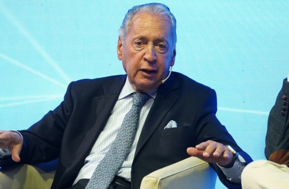 El titular de la UIA criticó la suma fija determinada por el Gobierno: “Debería haber sólo paritarias”