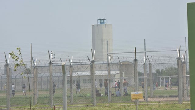 La persona acusada se encuentra en la cárcel de Bouwer.