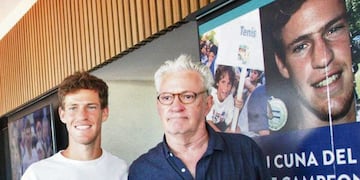 Diego, "Peque" Schwartzman, junto a su padre, Ricardo.