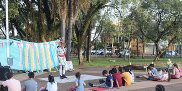 Con el fin de agasajar a los más pequeños y brindar un buen momento en familia.