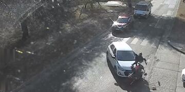 Córdoba. Choque en barrio Ampliación Poeta Lugones. (Captura de video)