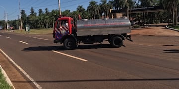 Bomberos de Iguazú incorporaron un nuevo camión cisterna y fortalecen su capacidad operativa.