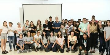 Reconocimiento a instituciones educativas comprometidas con el ambiente