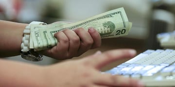 Ganó Milei en Córdoba y los insólitos virales no tardaron en llegar: “Con dólares pago, pa”. (AP/Archivo)