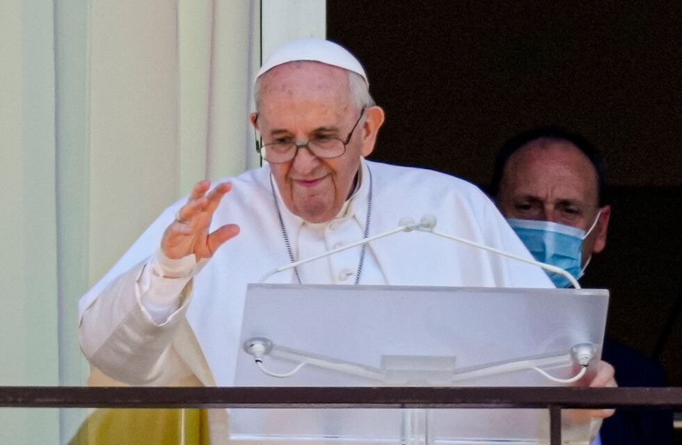 El papa Francisco mejora y se espera que este domingo recite el Ángelus
