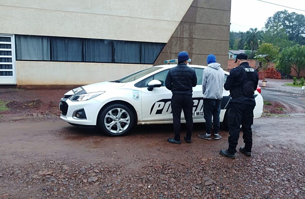 Demoran a dos jóvenes por presunto robo en Eldorado