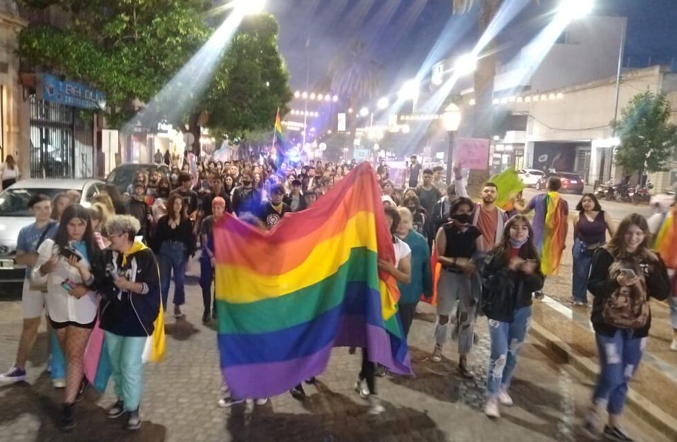 En Rafaela también se hizo la marcha del orgullo