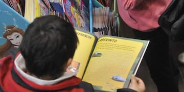 Debido al avance de la tecnología, la Municipalidad busca incentiva la lectura en papel.