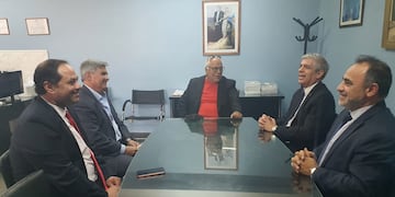 Sumamente fructífera resultó la reunión entre el titular de UPCN Jujuy, Luis Cabana, y la comitiva de la UCASAL, encabezada por su rector Rodolfo Gallo Cornejo.