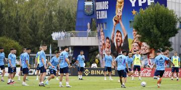 Foto del entrenamiento de la selección argentina en el predio de Ezeiza antes del amistoso con Panamá. (Gentileza Clarín)