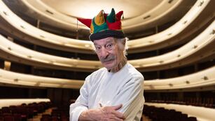 El flaco cumple 60 años haciendo teatro y lo celebra en el Independencia