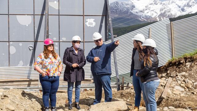 Comenzó el hormigonado para la ampliación del Colegio Polivalente de Arte Ushuaia