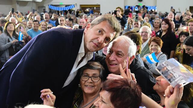 Sergio Massa continúa con su agenda de campaña por el interior del país.
