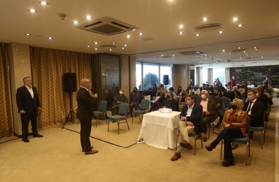 Turismo inclusivo: prestadores de servicios turísticos se capacitaron en Turismo LGBT