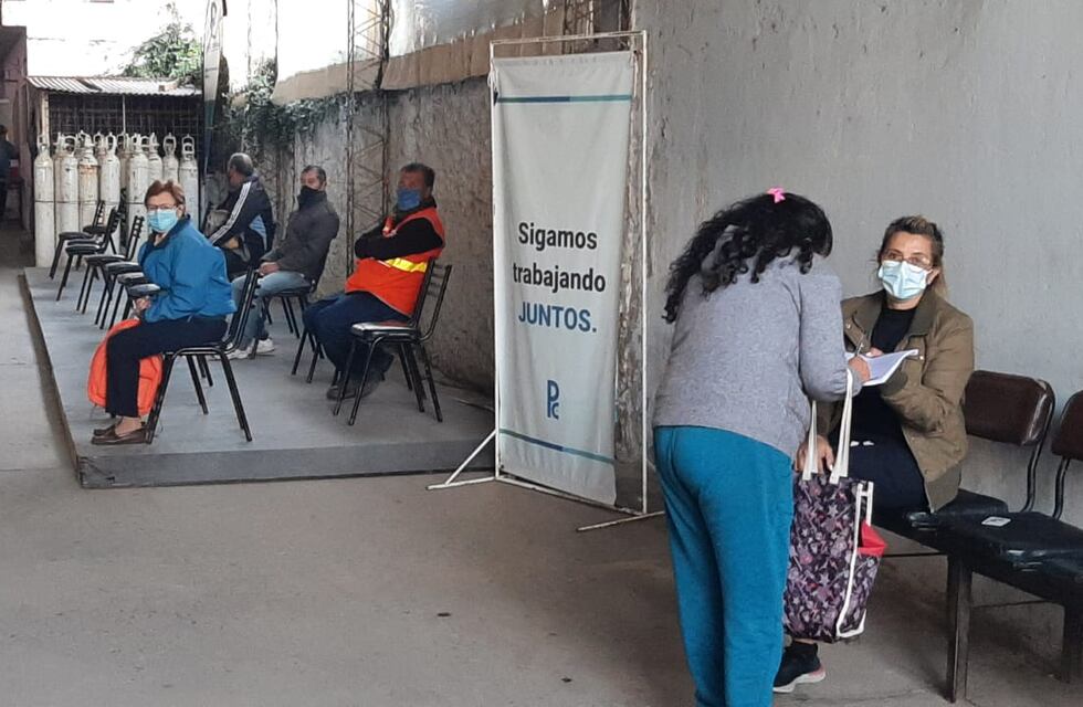 El vacunatorio de Pérez vuelve al Centro de Salud El Gurí