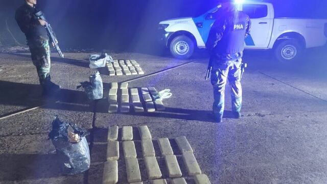 Dos detenidos y marihuana secuestrada en El Soberbio.