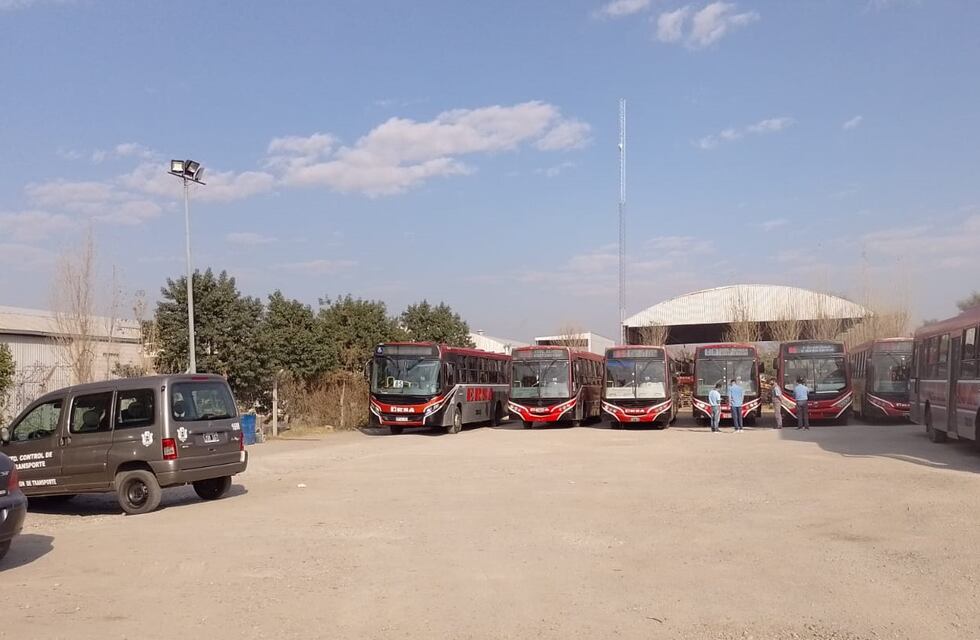 Córdoba: paralizan líneas de colectivos por ITV vencida