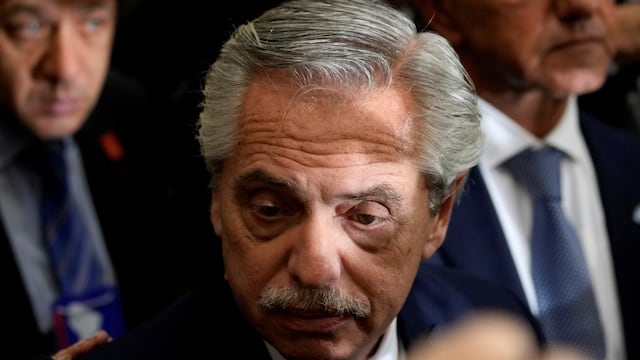 Alberto Fernández fue denunciado nuevamente: ¿de qué se trata? (AP)