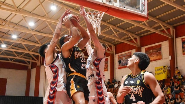 Jujuy Básquet mostró eficacia y carácter para imponerse ante Amancay y cerrar el 2025 con una victoria clave como visitante. (Básquet Total)